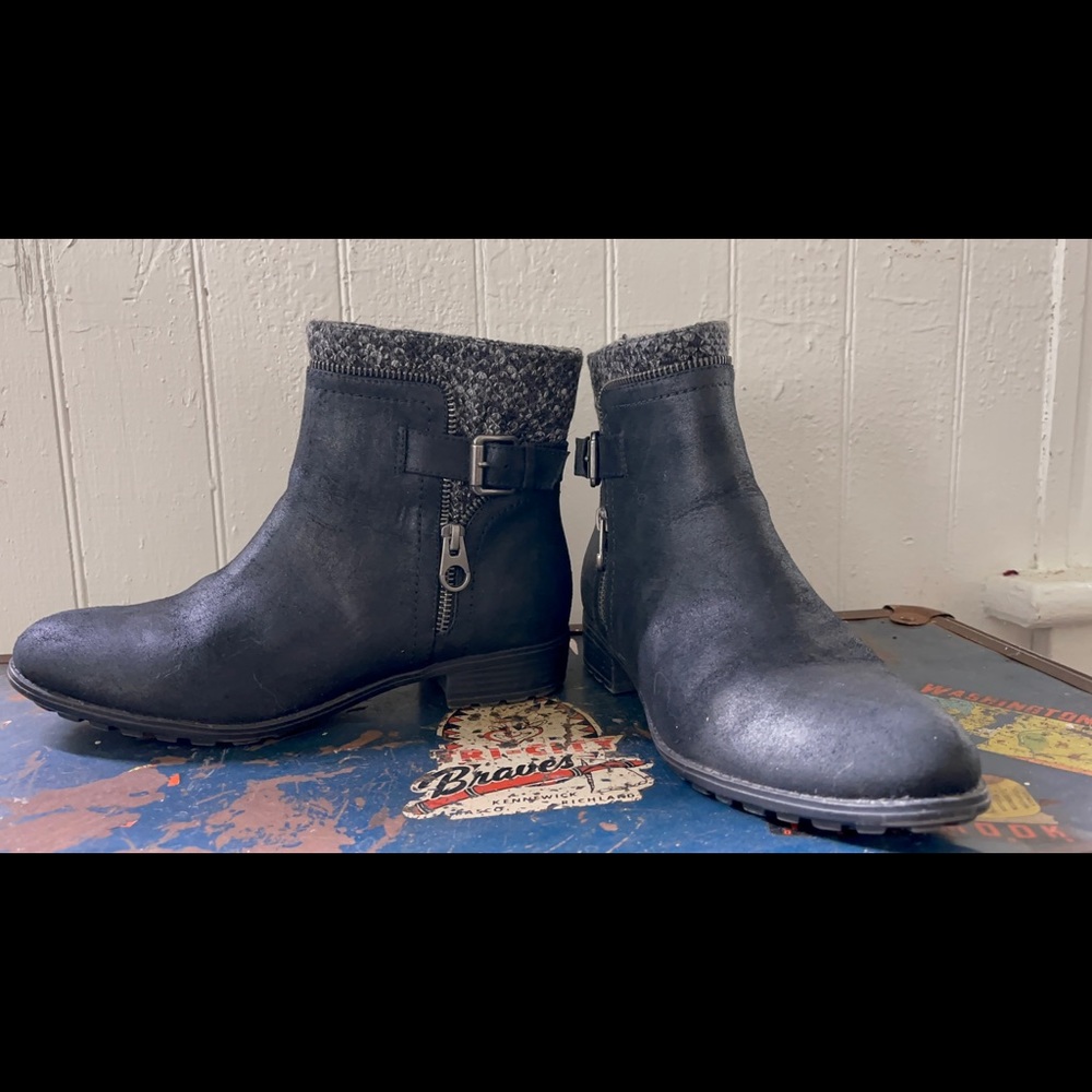 White Mountain Ankle Boots